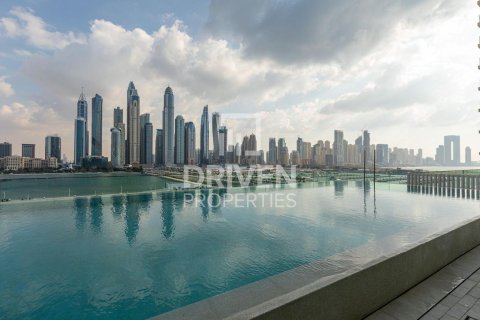 Квартира с 3 спальнями в EMAAR Beachfront, ОАЭ №192682 18