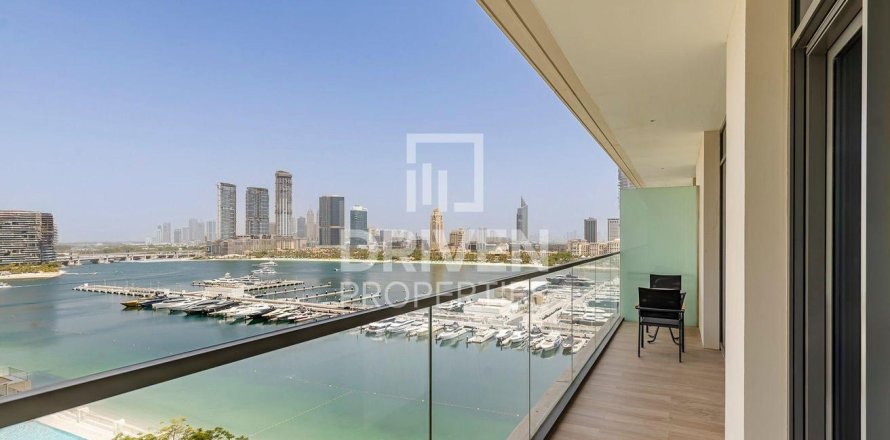 Квартира с 1 спальней в EMAAR Beachfront, ОАЭ №192683