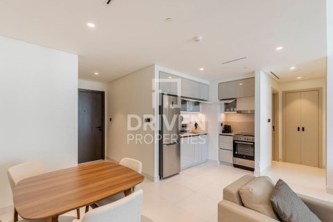 Квартира с 1 спальней в EMAAR Beachfront, ОАЭ №192683 11