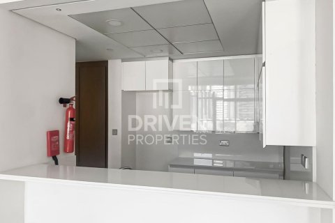 2 bedrooms Apartment in Business Bay, UAE No. 198757 8