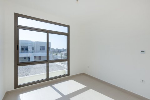 Townhouse de 3 dormitorios en Noor Townhouses, UAE No. 162786 8