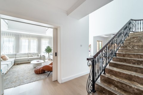 Villa de 4 dormitorios en Jumeirah Islands, UAE No. 210413 5