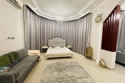 4 bedrooms Villa in Ras Al Khaimah, UAE No. 183650 12