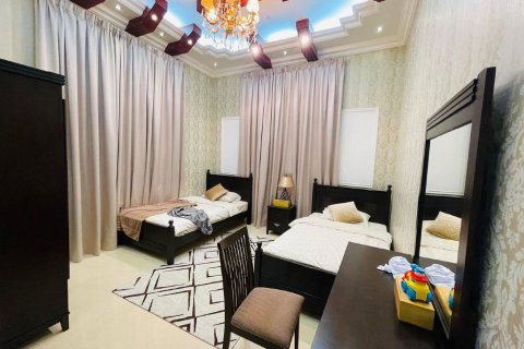 4 bedrooms Villa in Ras Al Khaimah, UAE No. 183650 6