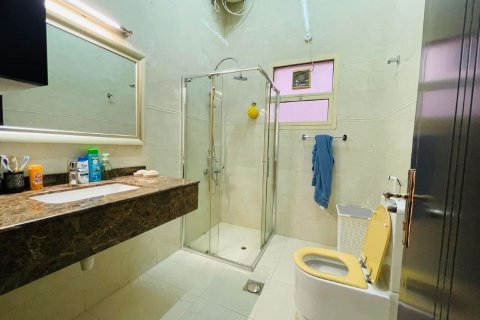 4 bedrooms Villa in Ras Al Khaimah, UAE No. 183650 5