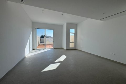 2 bedrooms Townhouse in Ras Al Khaimah, UAE No. 183653 10