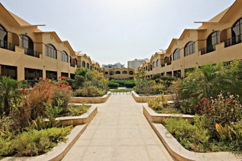 4 غرف نوم فيلا  رقم 127056 17