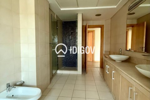 Apartment de 3 dormitorios en Shoreline Apartments, UAE No. 184864 12