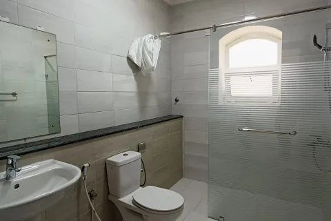 4 bedrooms Villa in Muscat, Oman No. 108479 4