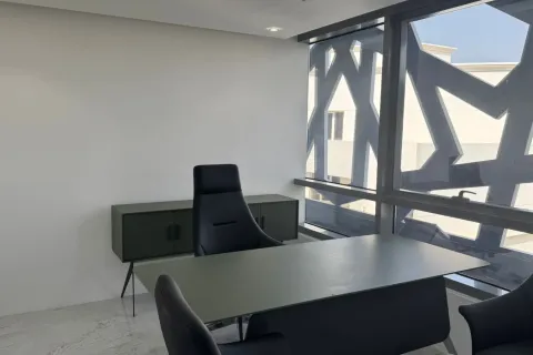 125m² Commercial property in Muscat, Oman No. 108483 5