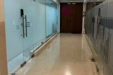 125m² Commercial property in Muscat, Oman No. 108483 3