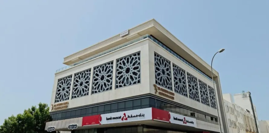 125m² Commercial property in Muscat, Oman No. 108483