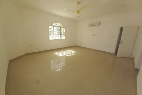 Villa de 8 dormitorios en Muscat, Oman No. 108485 5