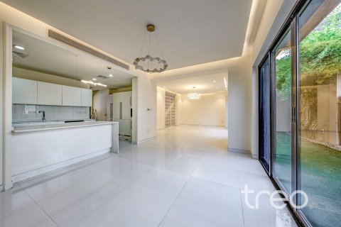 Villa de 4 chambres à Bloomingdale, UAE No. 206205 8