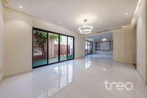 Villa de 4 chambres à Bloomingdale, UAE No. 206205 11