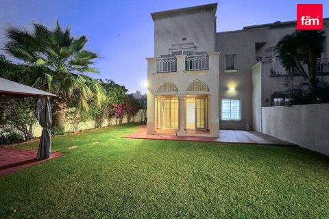 Villa de 3 dormitorios  No. 115461 2