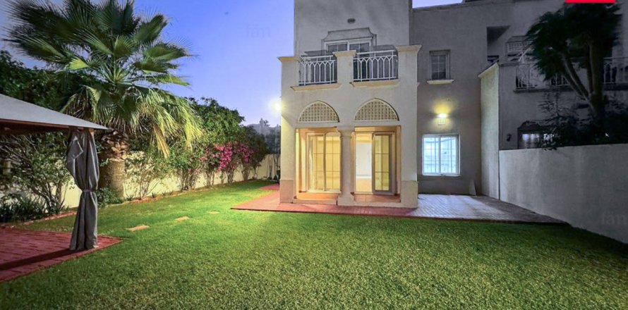Villa de 3 dormitorios No. 115461