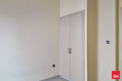 3 bedrooms Townhouse in Dubai, UAE No. 163650 9