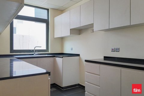 3 bedrooms Townhouse in Dubai, UAE No. 163650 14