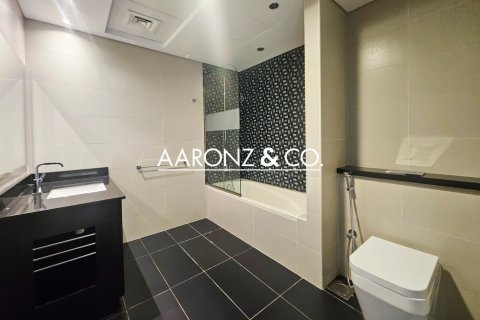 Apartment de 2 dormitorios en Cayan Tower, UAE No. 142856 18