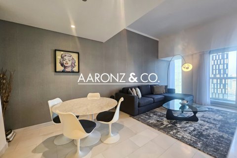 Apartment de 2 dormitorios en Cayan Tower, UAE No. 142856 4