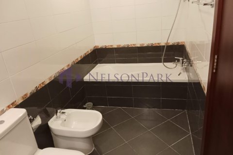 2 bedrooms Apartment in Doha, Qatar No. 57383 15