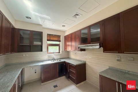 Вилла с 4 спальнями в Дубай, ОАЭ №146345 7