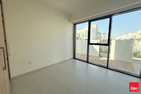 Villa de 4 dormitorios en Dubai, UAE No. 125111 9
