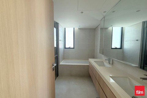 Villa de 4 dormitorios en Dubai, UAE No. 125111 22