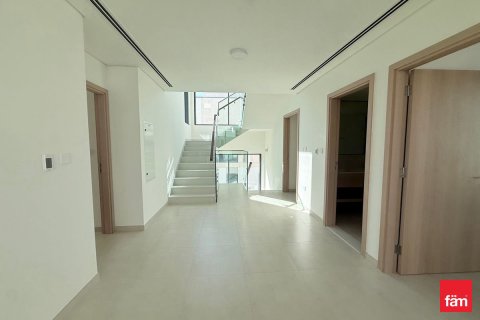 Villa de 4 dormitorios en Dubai, UAE No. 125111 5