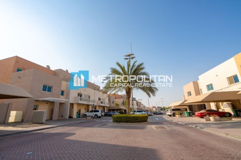 Villa de 3 dormitorios en Al Reef, UAE No. 145102