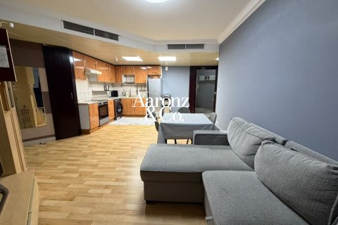 Квартира с 2 спальнями в Джумейра Лейк Тауэрс, ОАЭ №171435