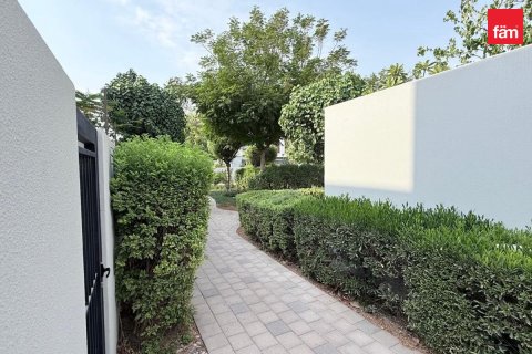 Villa de 3 dormitorios en Dubai, UAE No. 199502 5