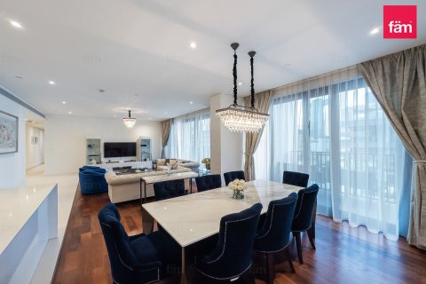 Квартира с 3 спальнями в City Walk, ОАЭ №148611 6