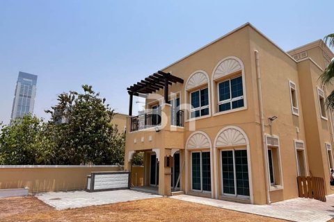 Villa de 2 dormitorios en Jumeirah Village Triangle, UAE No. 68740 2