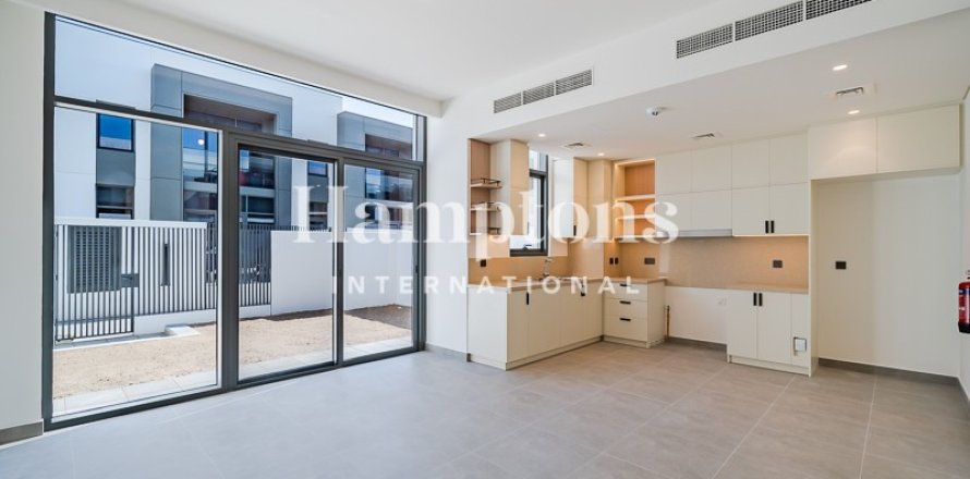 3 غرف نوم تاون هاوس في Ruba, الإمارات العربية المتحدة رقم 146513