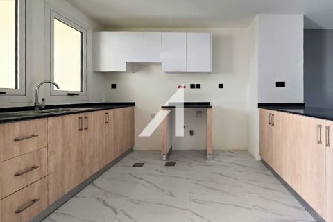 2 bedrooms Villa in Dubai Land, UAE No. 135431 9