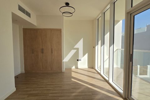 2 bedrooms Villa in Dubai Land, UAE No. 135431 7