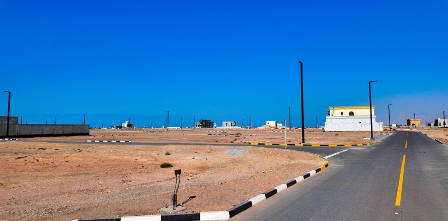 Land de 1800m² No. 123973