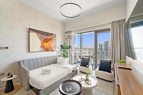 1 bedroom Apartment in Burj Royale, UAE No. 193429 19
