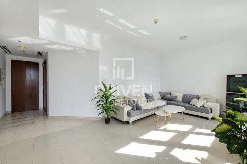 Appartement de 2 chambres à Standpoint Towers, UAE No. 206775