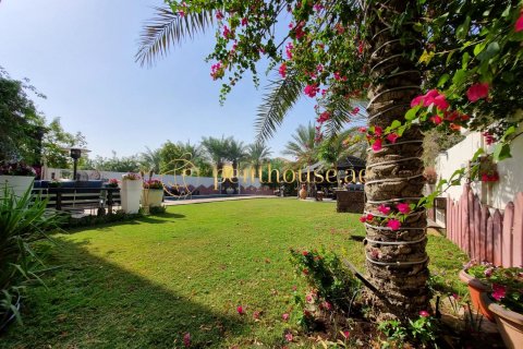 Villa de 3 dormitorios en Legacy, UAE No. 78447 10