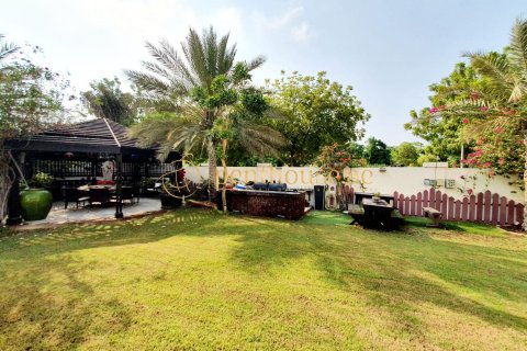 Villa de 3 dormitorios en Legacy, UAE No. 78447 12