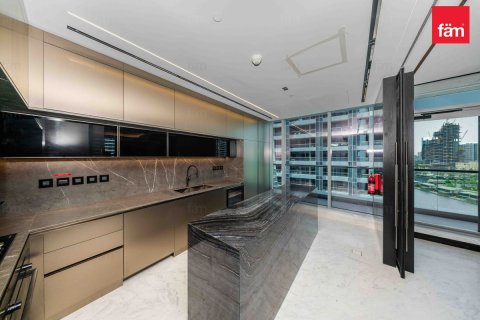 3 bedrooms Apartment in Business Bay, UAE No. 185167 13