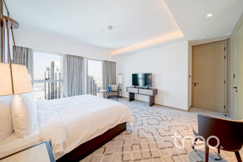 Квартира с 3 спальнями в Address Harbour Point, ОАЭ №186736 13