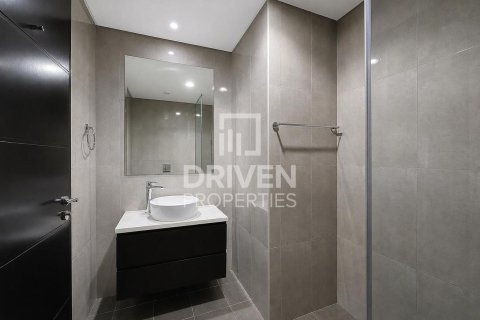 Appartement de 2 chambres à Merano Tower, UAE No. 200657 3