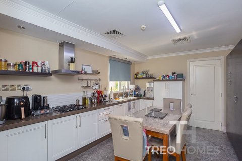 4 bedrooms Villa in Meadows, UAE No. 183051 7