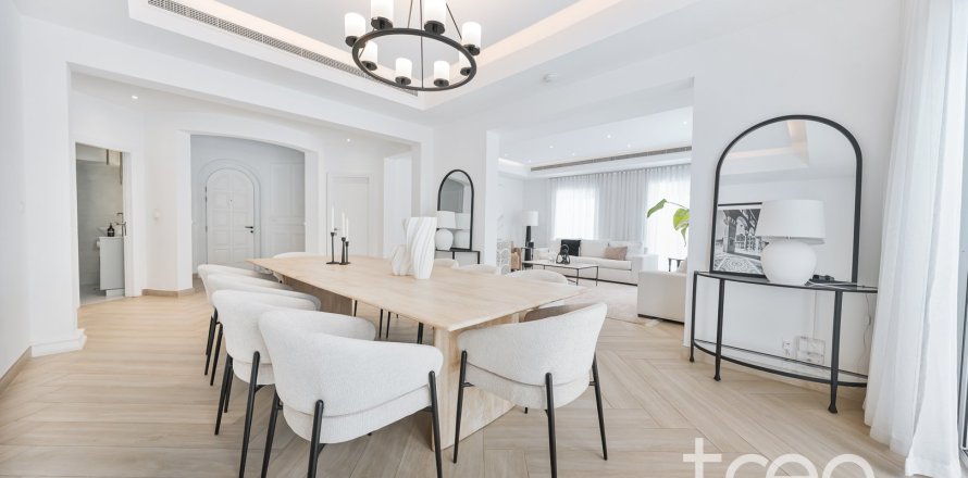 6 bedrooms Villa in Arabian Ranches, UAE No. 183050