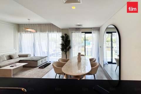 Villa de 4 dormitorios en Dubai, UAE No. 103441 6