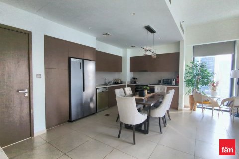 Appartement de 2 chambres à Dubai, UAE No. 103443 10